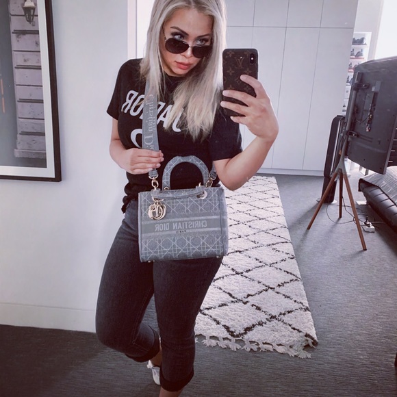 Meet your Posher, Charmaine - Picture 6 of 6